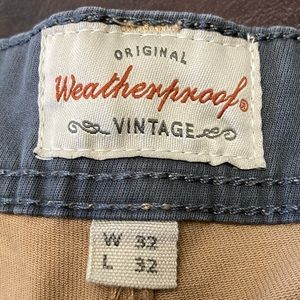 Men’s Weatherproof Vintage straight fit 32x32. Khaki pants.